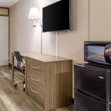 Econo Lodge Seymour Luaran gambar