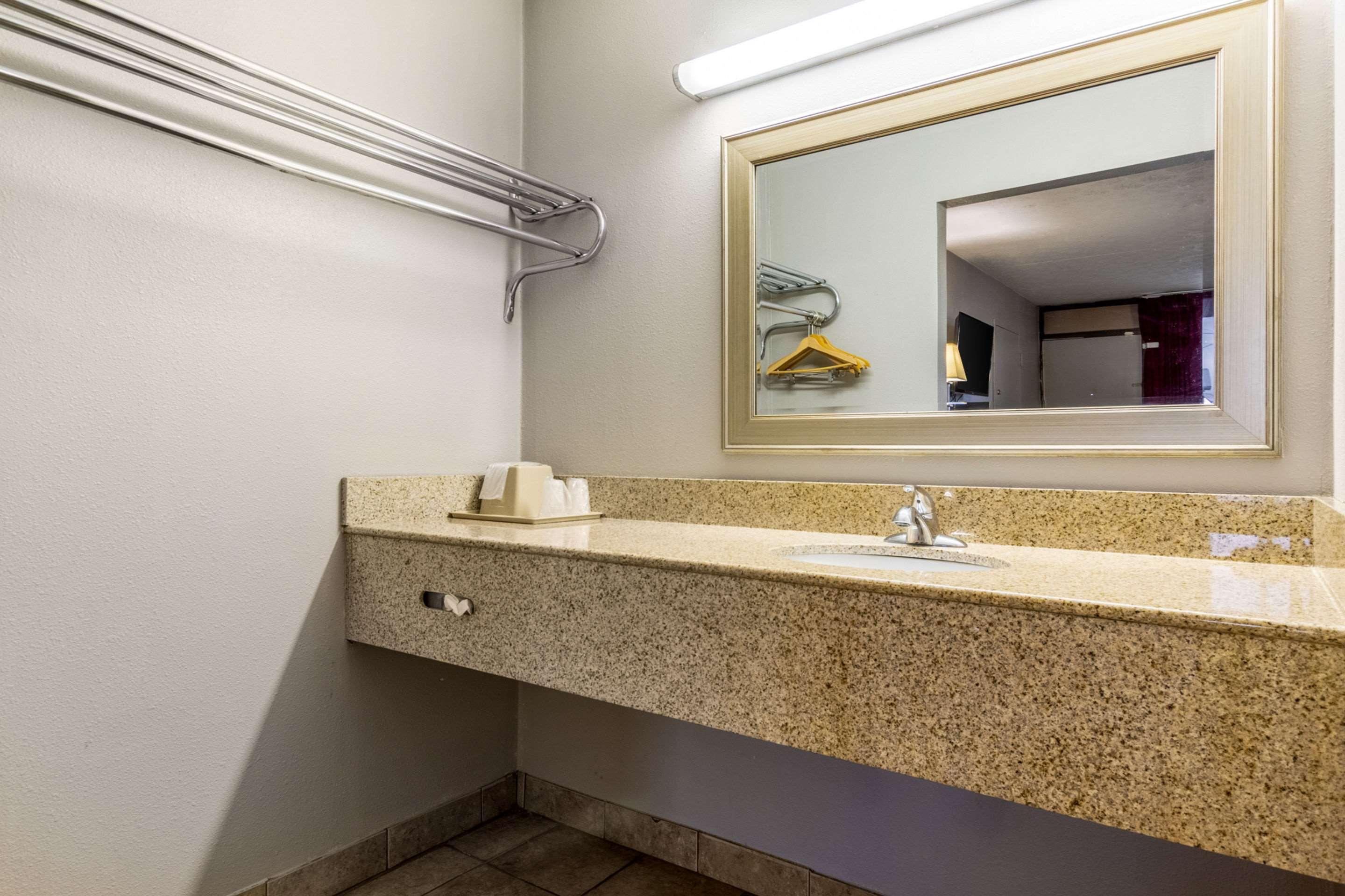 Econo Lodge Seymour Luaran gambar