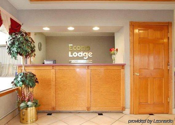 Econo Lodge Seymour Dalaman gambar