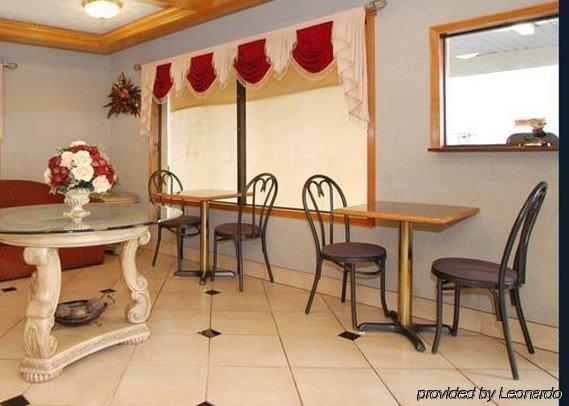 Econo Lodge Seymour Restoran gambar