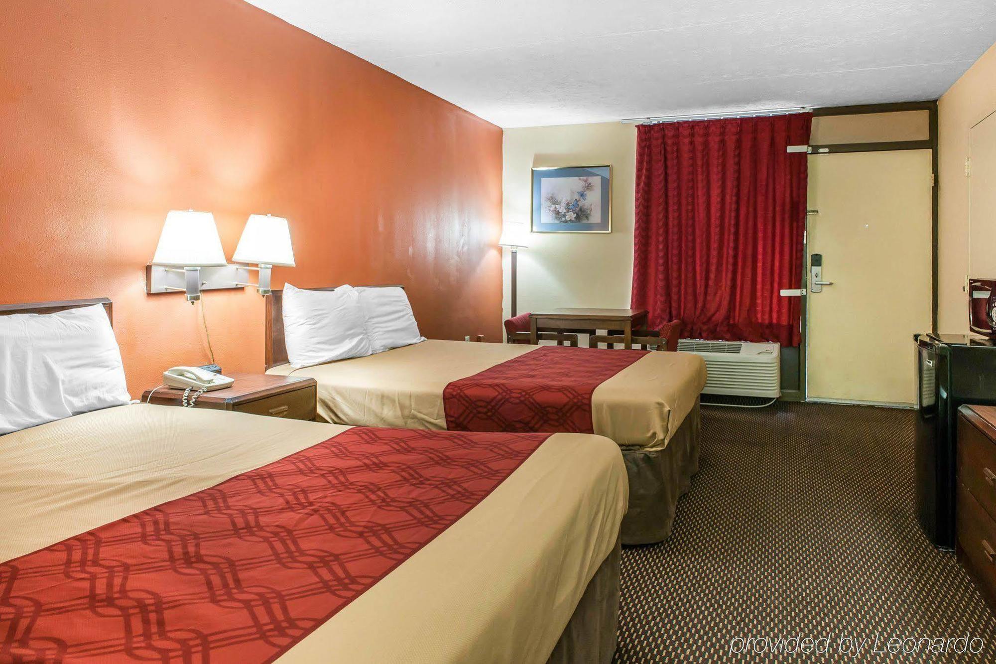 Econo Lodge Seymour Luaran gambar
